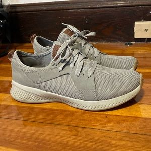 Dr. Scholl’s Grey Sneakers